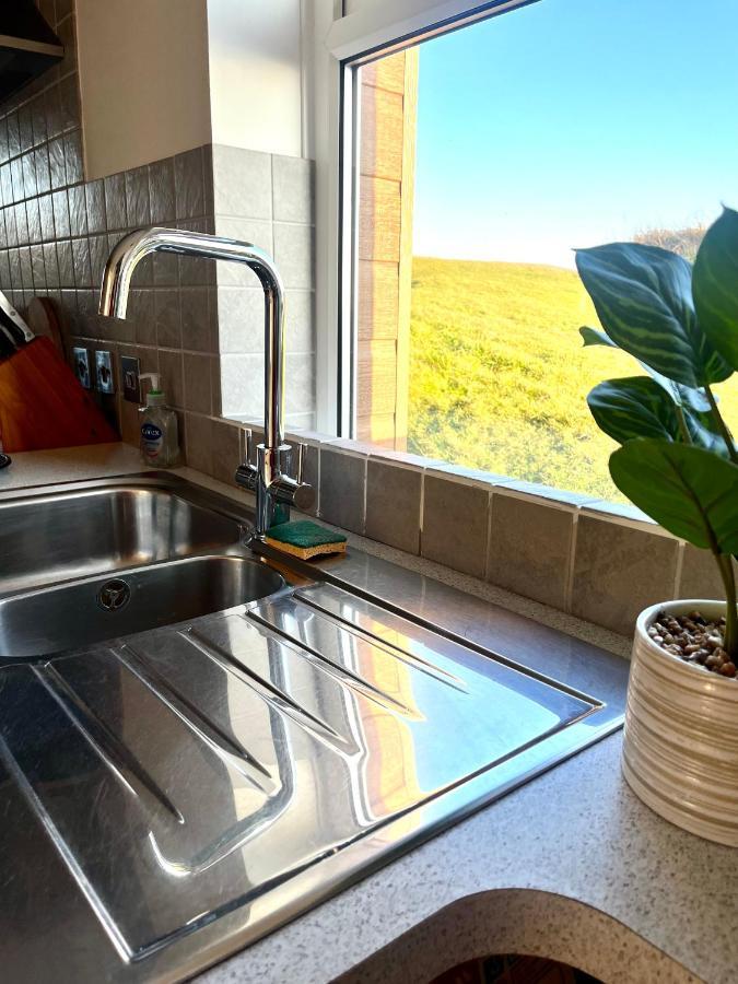 Sunset Sea View Chalet With Hot Tub 토포인트 외부 사진